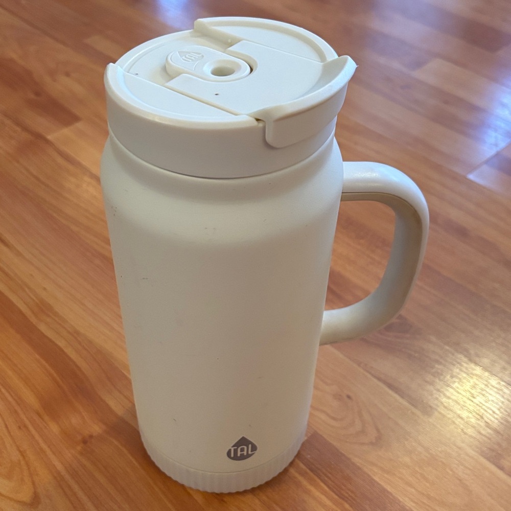 Core Home 1.9 Litre water bottle